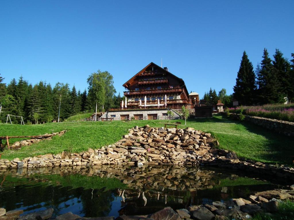 Hotel Alpska Vyhlidka Kvilda Ngoại thất bức ảnh